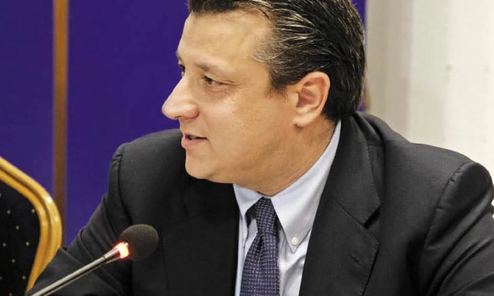 Δερμιτζάκης: Προβλέπω να έχουμε 3.000 κρούσματα την ημέρα